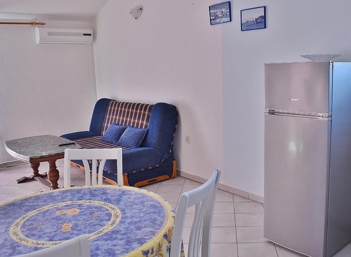 Apartments Felicce Banjol Екстер'єр фото