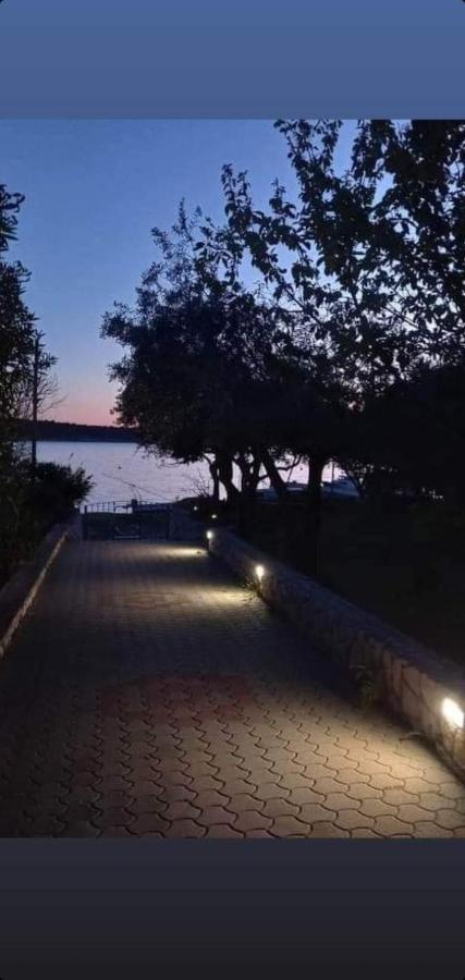Apartments Felicce Banjol Екстер'єр фото